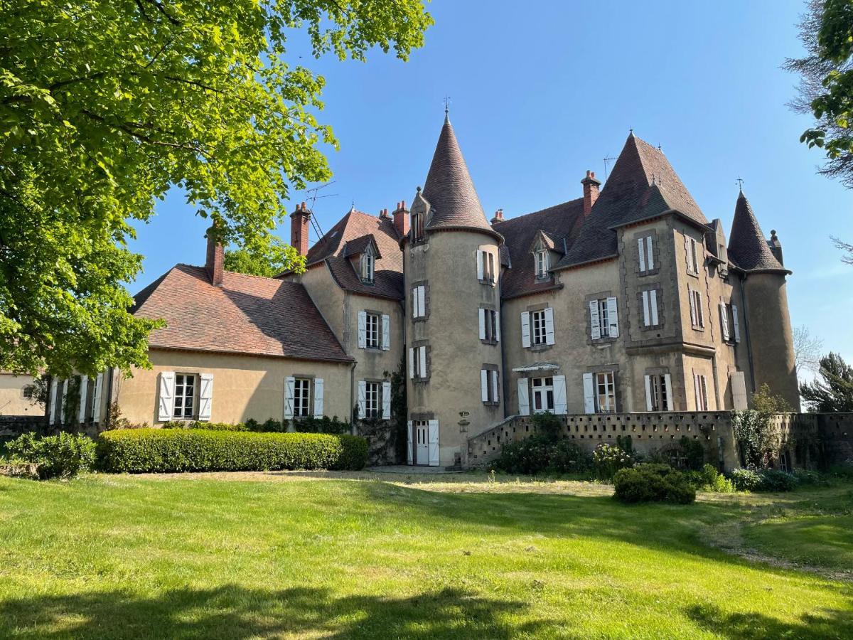 Chateau De Bruges Lapeyrouse Bagian luar foto