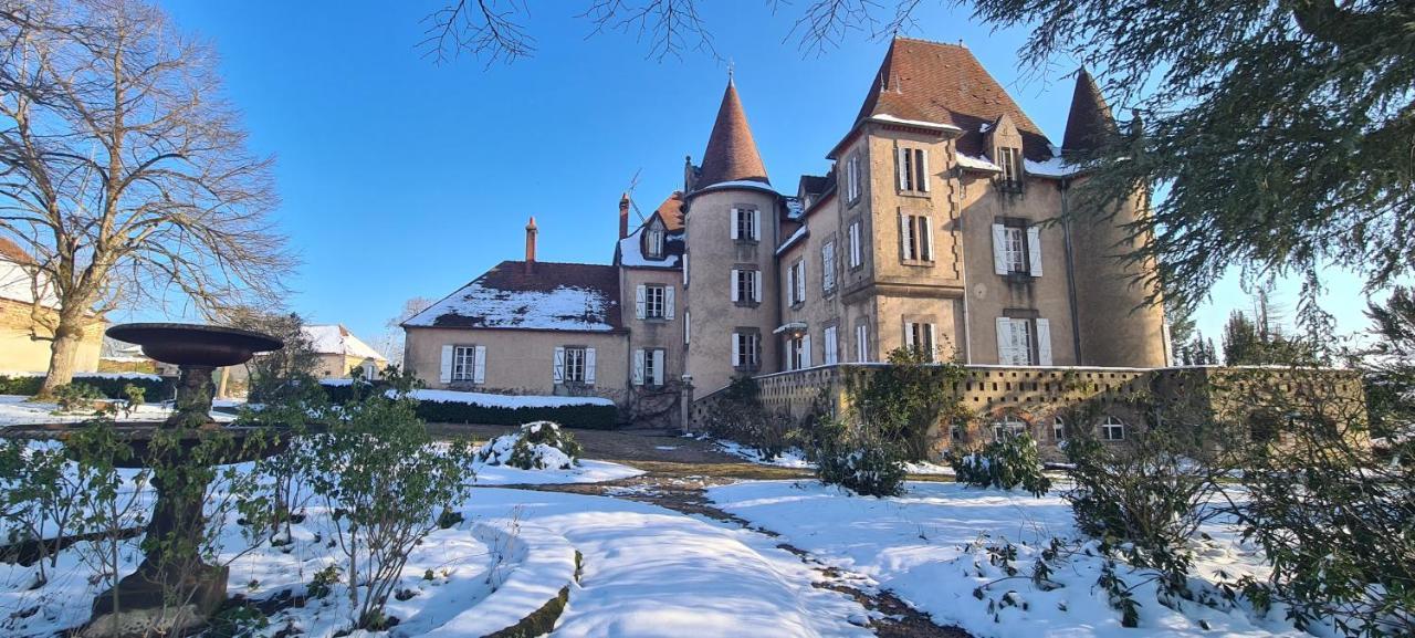 Chateau De Bruges Lapeyrouse Bagian luar foto