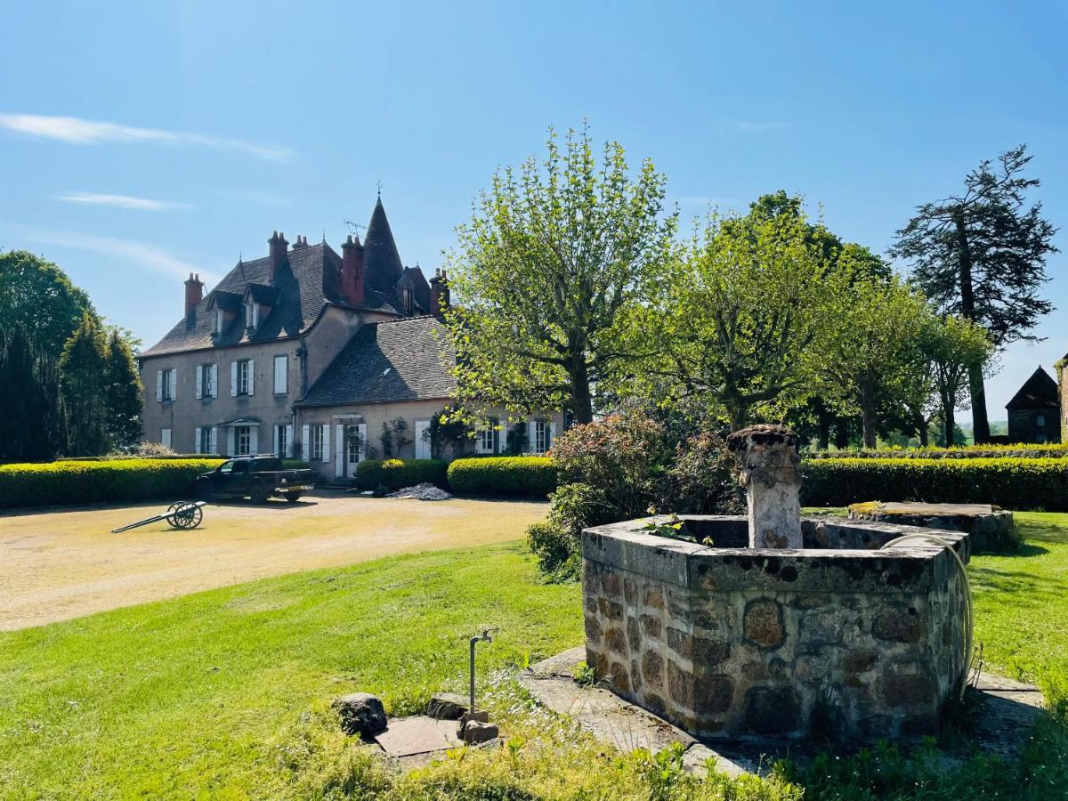 Chateau De Bruges Lapeyrouse Bagian luar foto